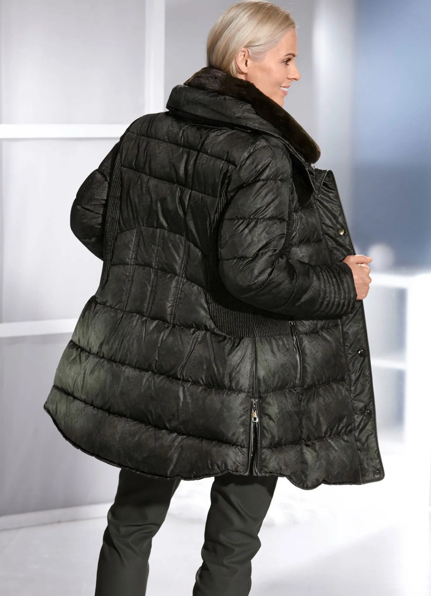 Jacke mit Reptildessin