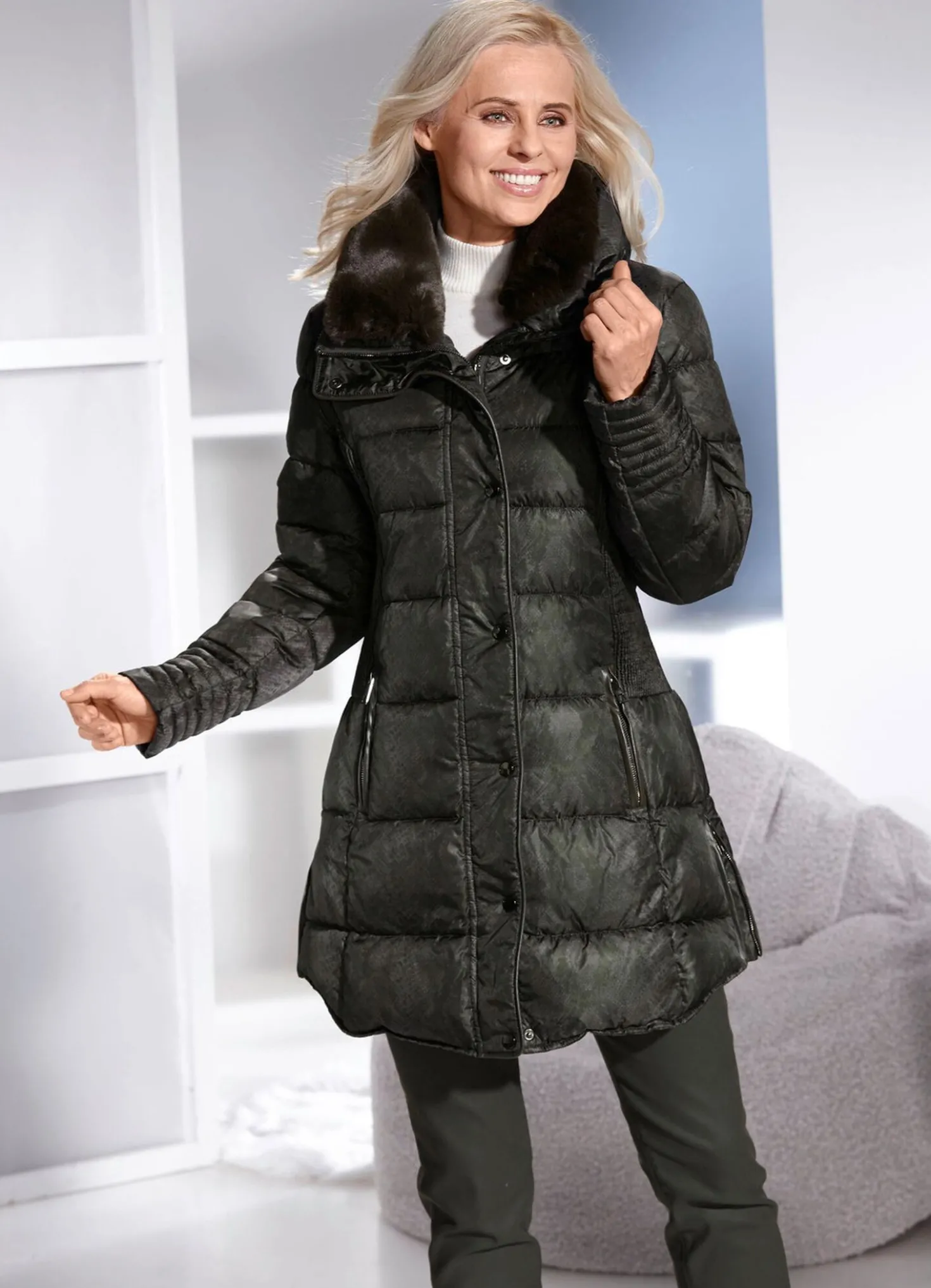 Jacke mit Reptildessin