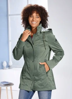 Jacke mit Schub- und Reißverschlusstaschen