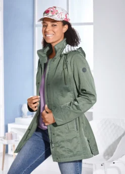 Jacke mit Schub- und Reißverschlusstaschen