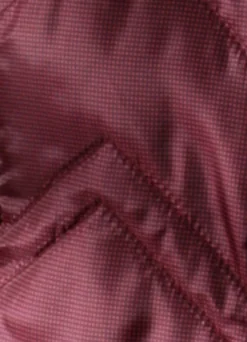 Jacke mit seitlicher Längssteppung