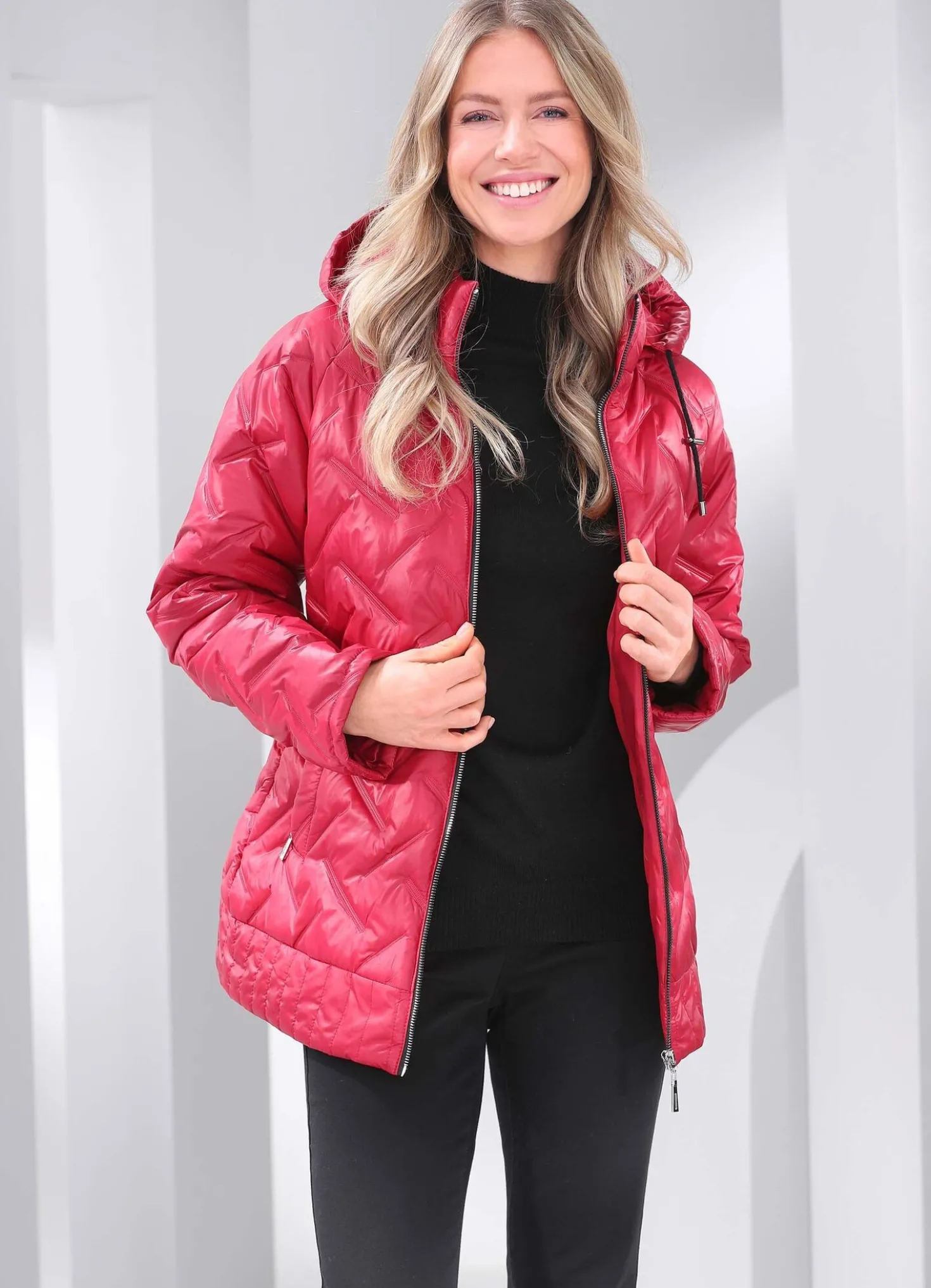 Jacke mit trendstarkem Laserstepp