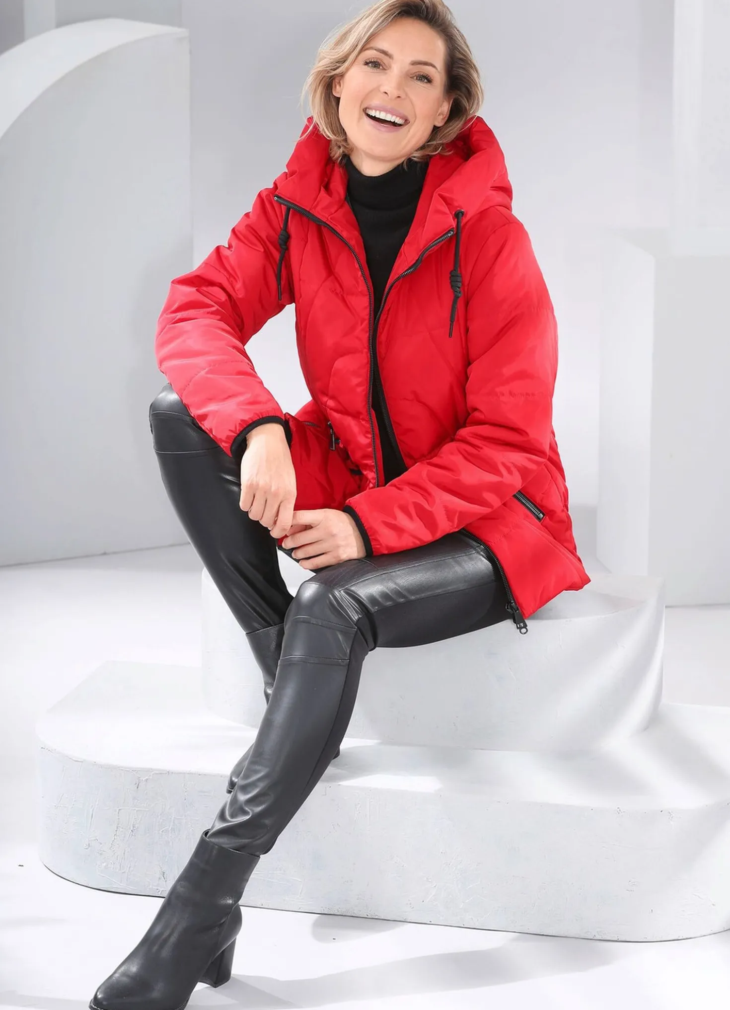 Jacke mit verlängertem Rückteil