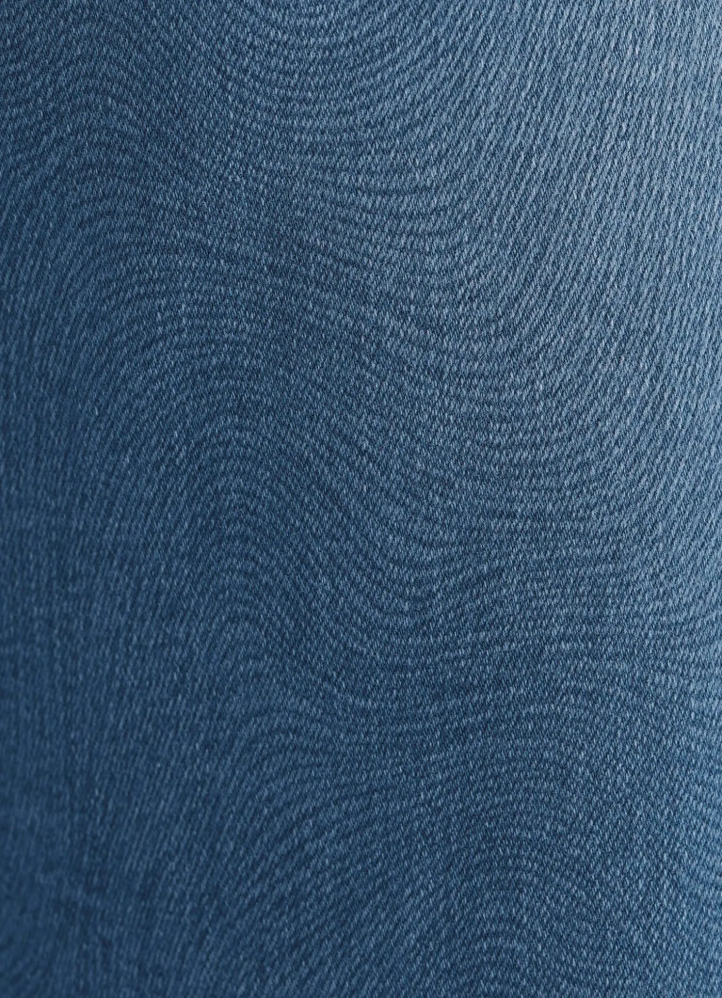 Jeans in aktueller Fingerprint-Dessinierung