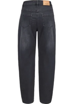 Jeans in Barrel-Form