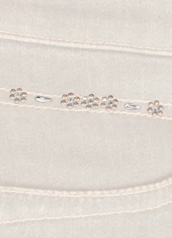 Jeans mit dezenter Strasszier