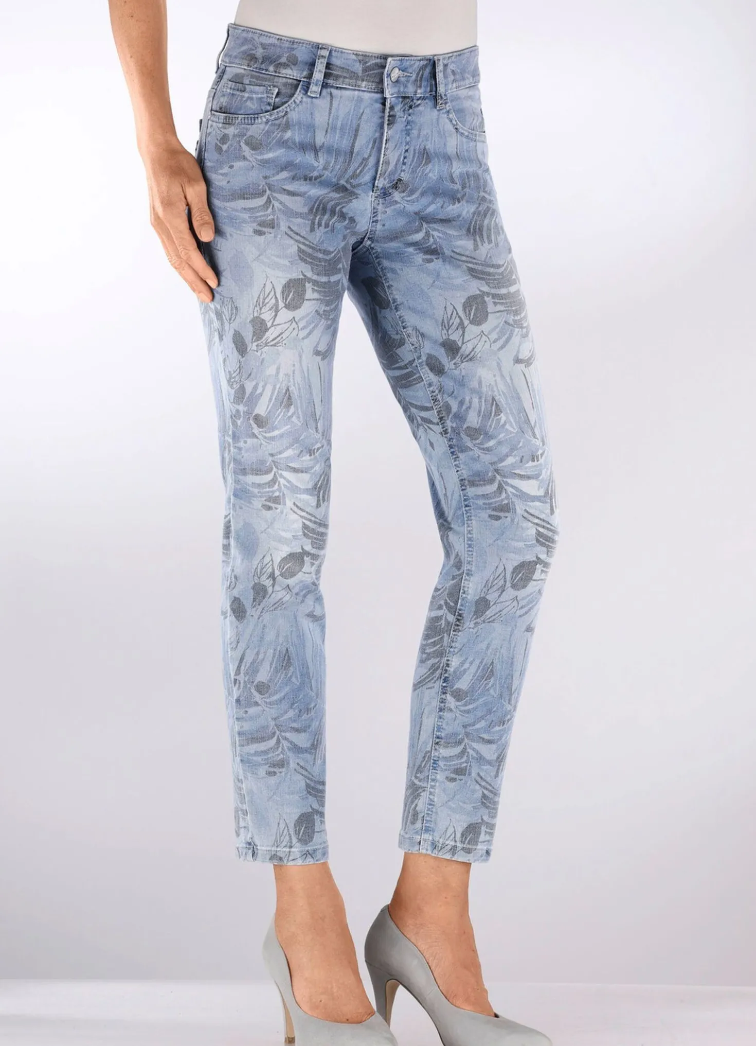 Jeans mit floralem Druck