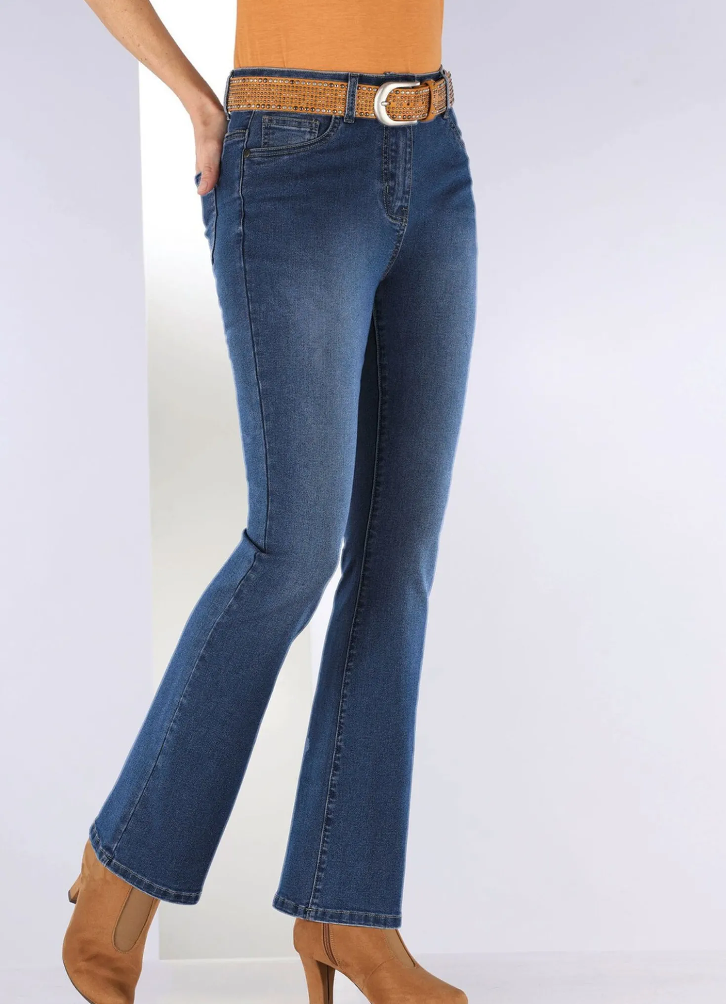 Jeans mit leicht ausgestellter Beinweite