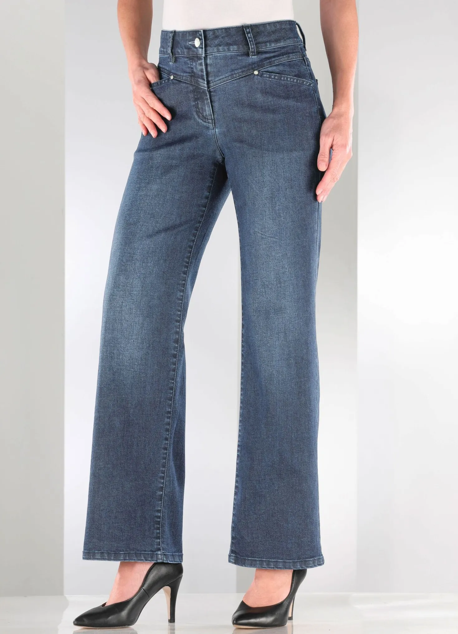 Jeans mit modisch weitem Bein