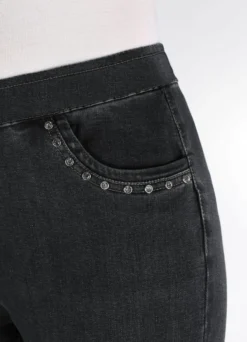 Jeans mit Strasssteinchen