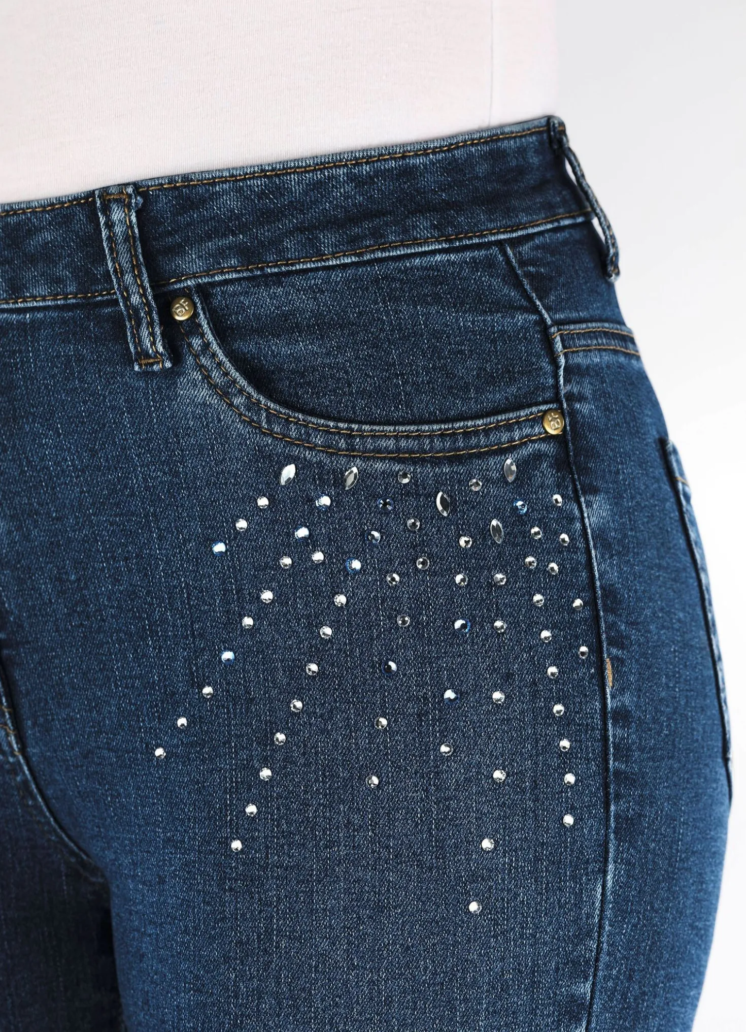 Jeans mit Strasszier