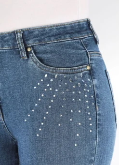 Jeans mit Strasszier