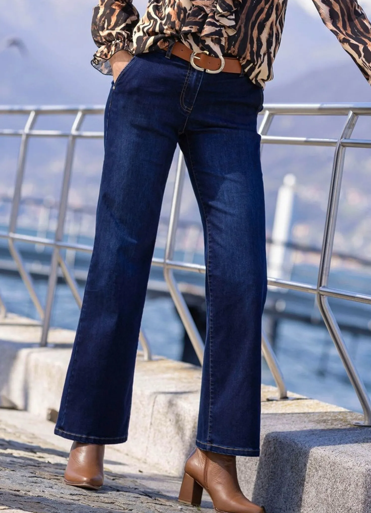 Jeans mit weiterem Beinverlauf