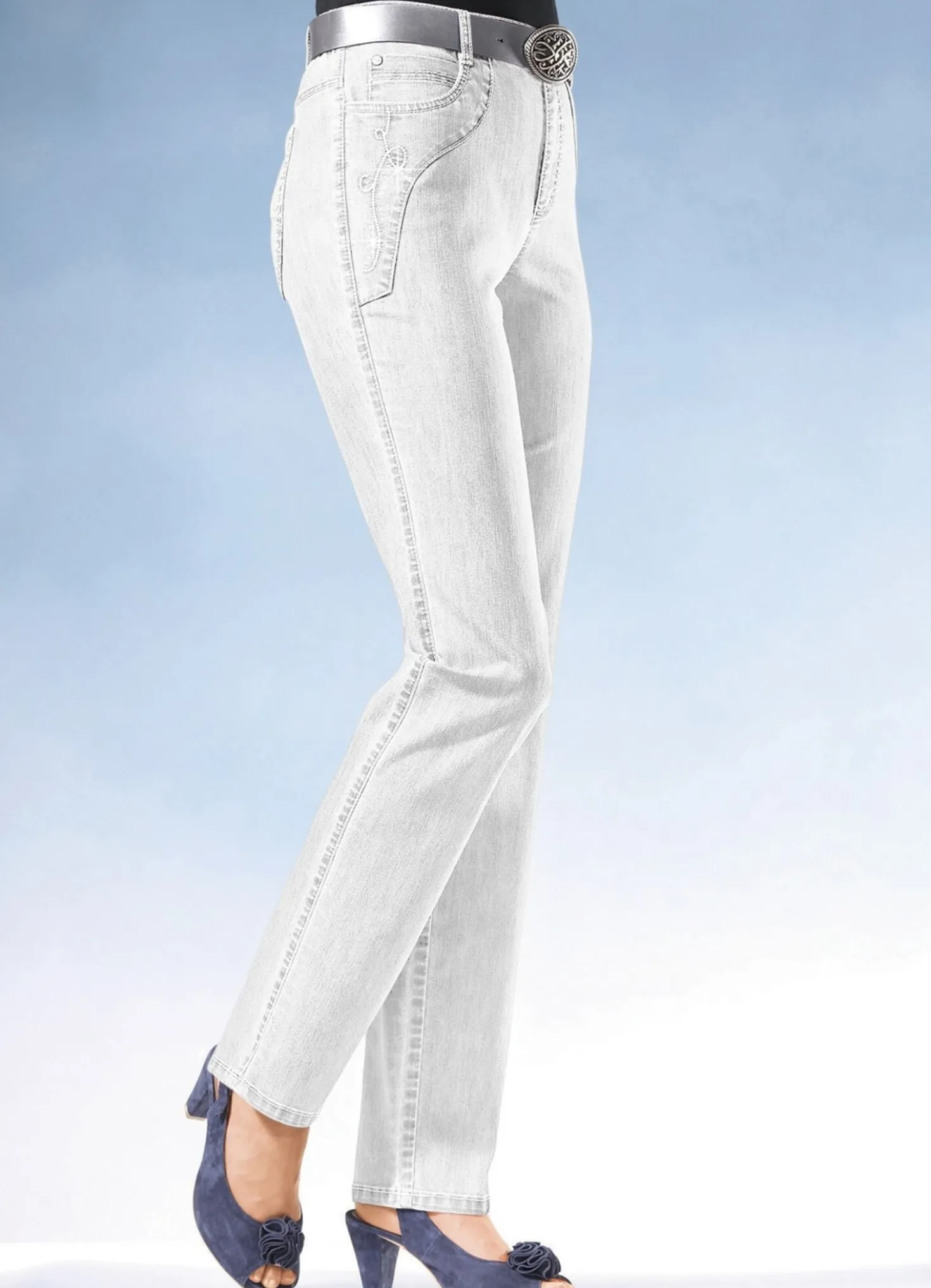 Jeans mit weiterem Bundumfang