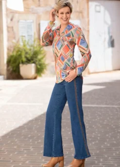 Jeans mit Ziersteppungen im Ethno-Stil