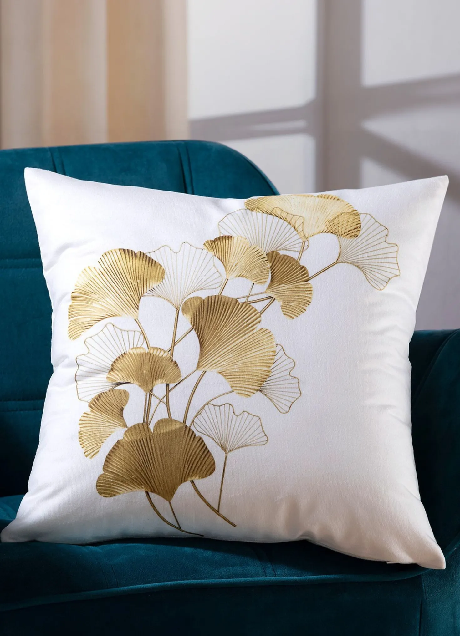 Kissenbezug mit Ginkgo-Motiv