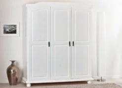 Kleiderschrank aus massiver Kiefer