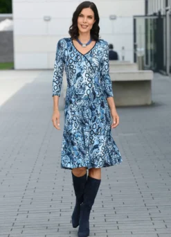 Kleid in raffinierter Wickeloptik