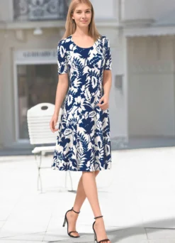 Kleid in Schlupfform