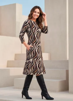 Kleid in Schlupfform