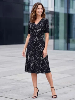 Kleid in Wickeloptik