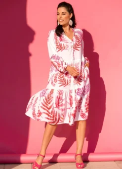 Kleid mit Bindeband am Ausschnitt