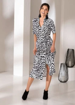Kleid mit individueller Weitenregulierung