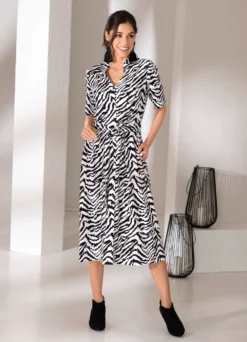 Kleid mit individueller Weitenregulierung