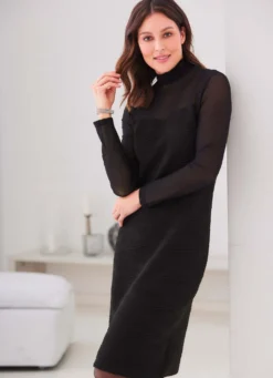 Kleid mit Mesh-Einsatz