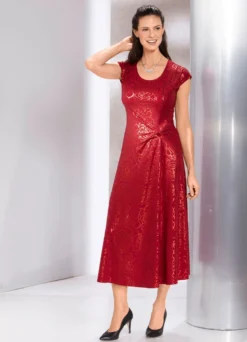 Kleid mit raffinierter Knotenoptik