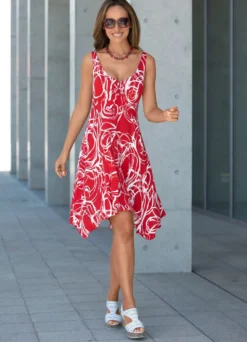 Kleid mit Zierbändchen