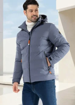 Kurzjacke mit abtrennbarer Kapuze