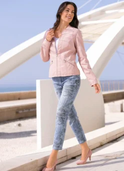 Kurzjacke mit kleinem Stehkragen