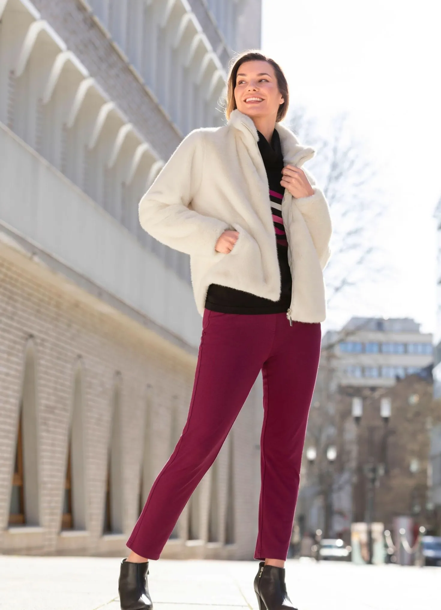Kurzjacke von JOY OF LIFE
