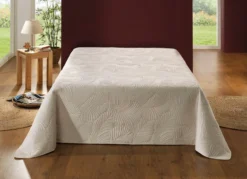 Kuschelige Tagesdecke