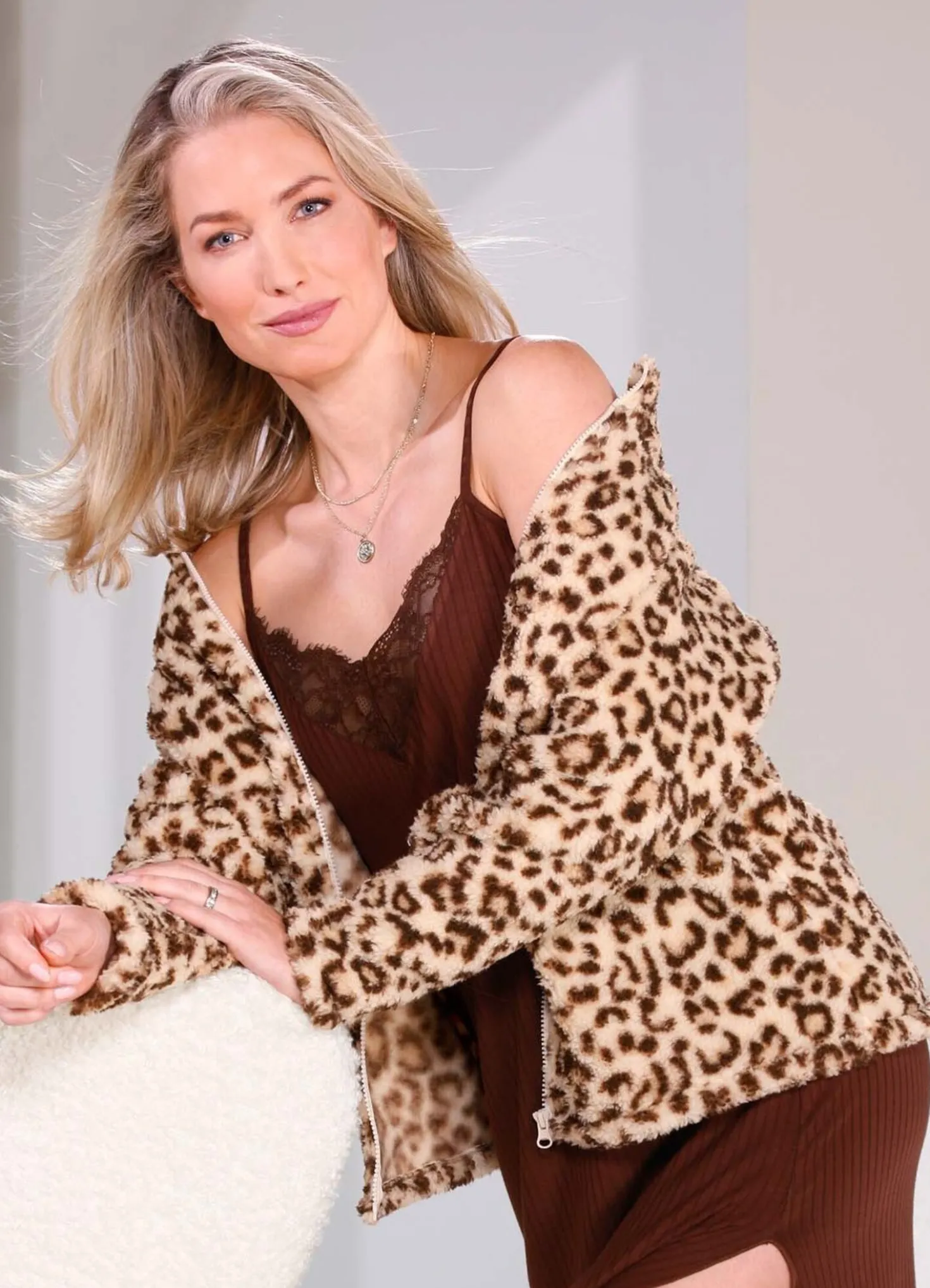 Laurina Lounge-Jacke aus Plüsch