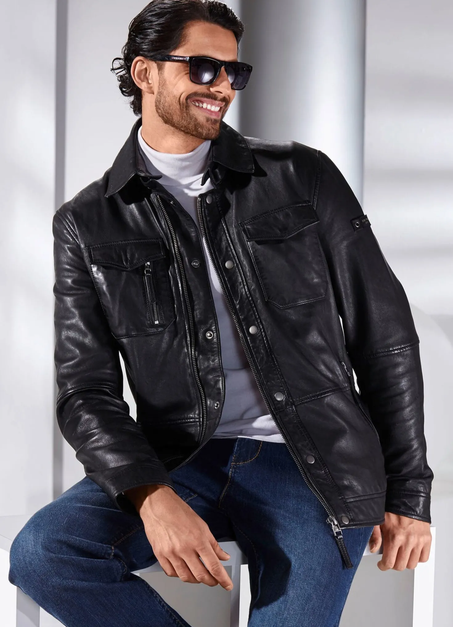 Lederkurzjacke von „Cabrini“