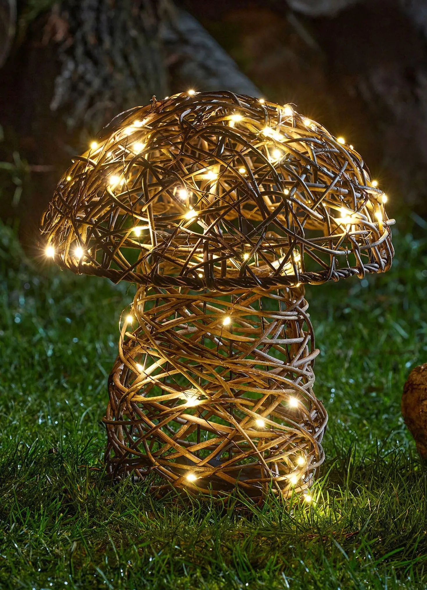 LED-Rattan-Pilz mit Timerfunktion