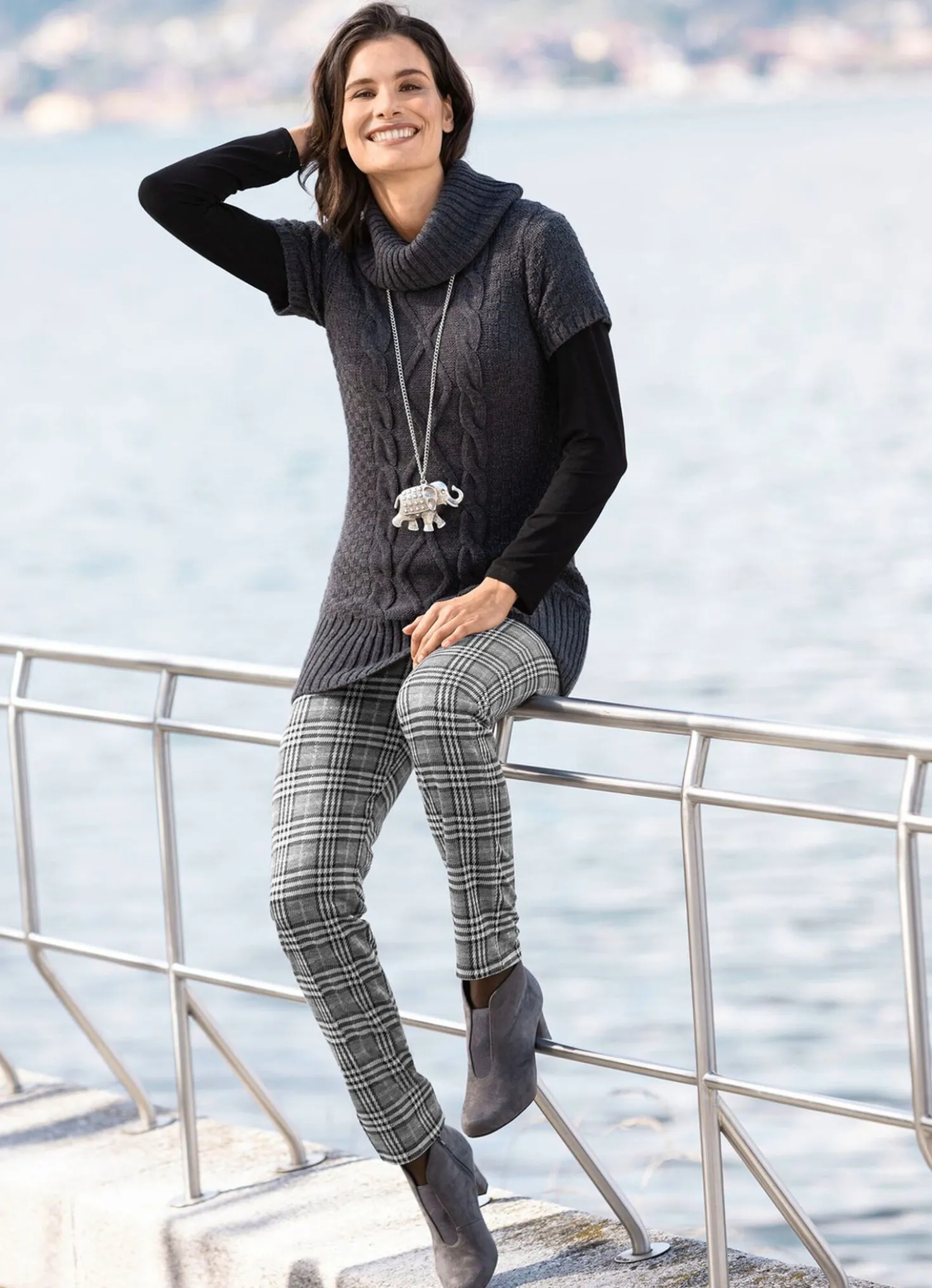 Longpulli mit Strukturmix