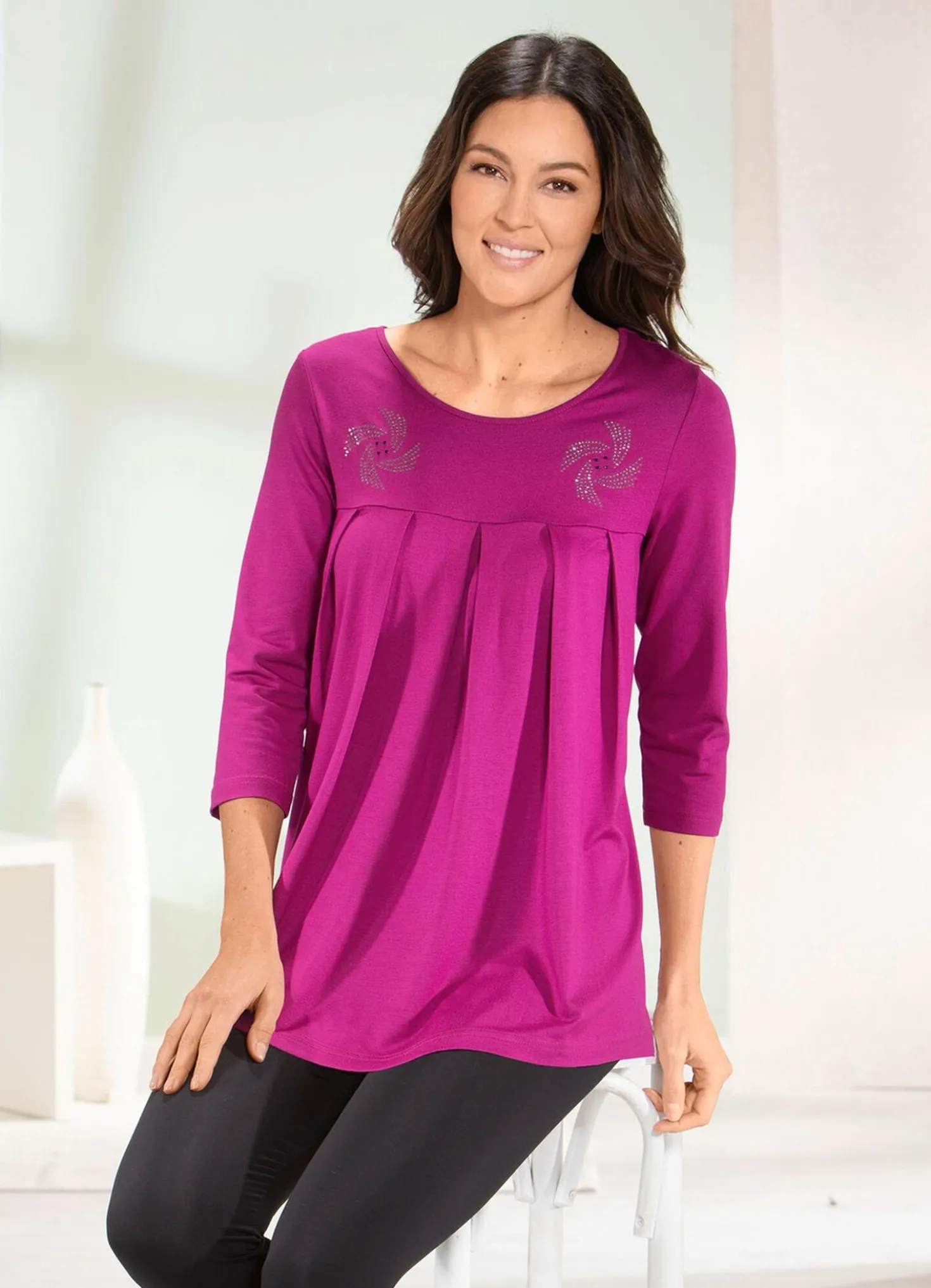 Longshirt mit Zierplättchen in 3 Farben