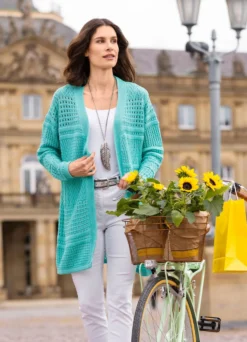 Long-Strickjacke in Struktur- und Ajourmustermix