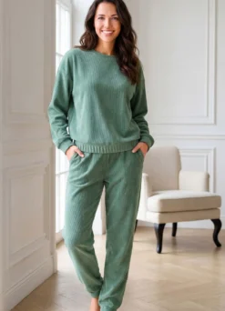 Lounge-Anzug von „Laurina“