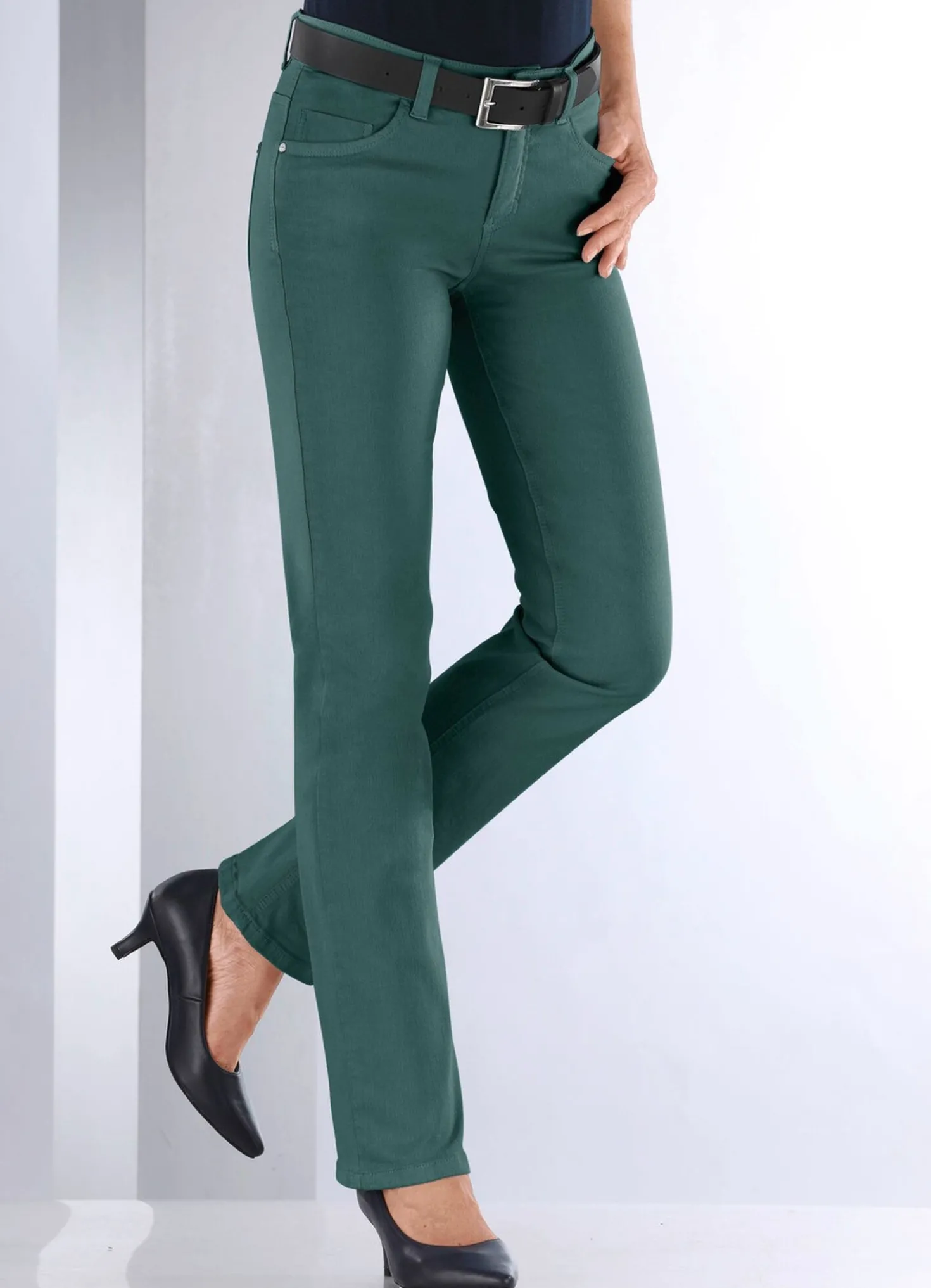 Magic-Jeans in 5-Pocket-Form
