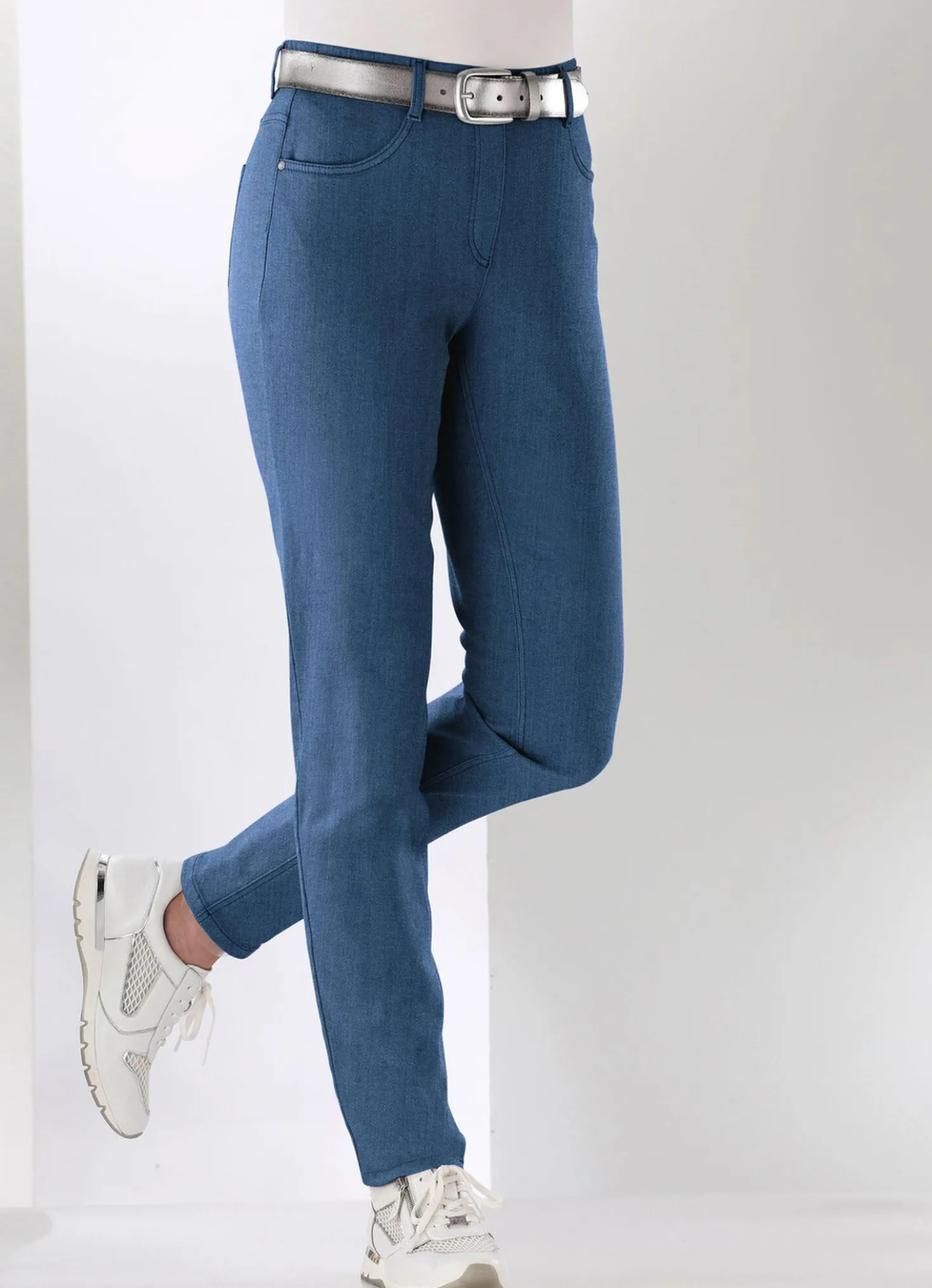 Magic-Jeans mit hohem Stretchanteil