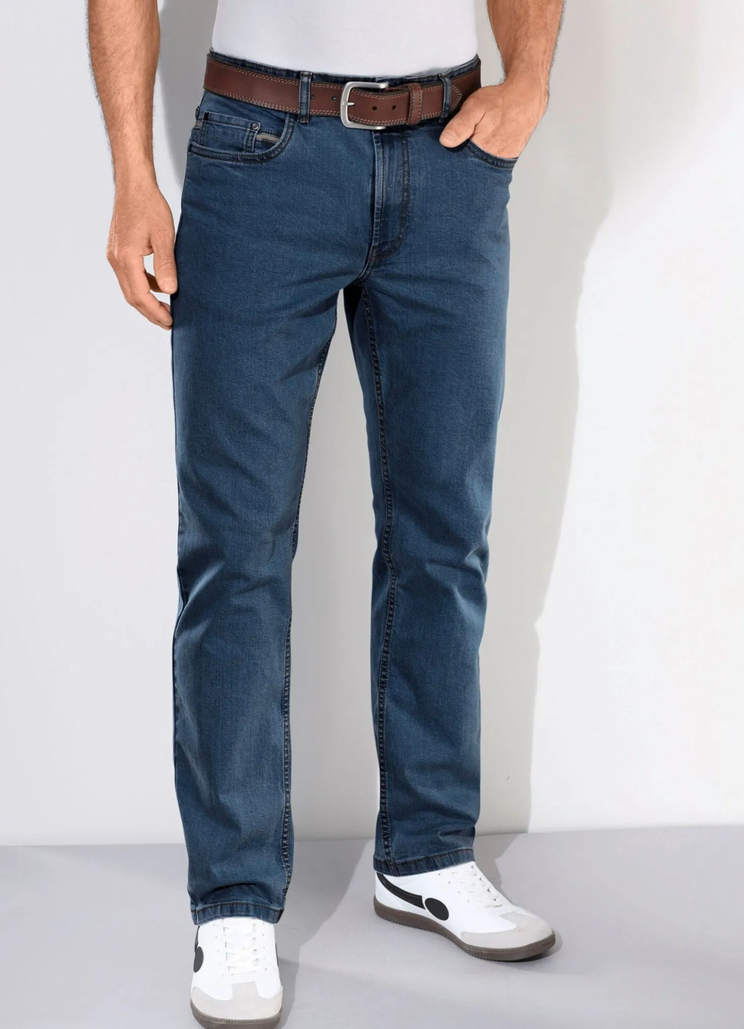 Modische Jeans