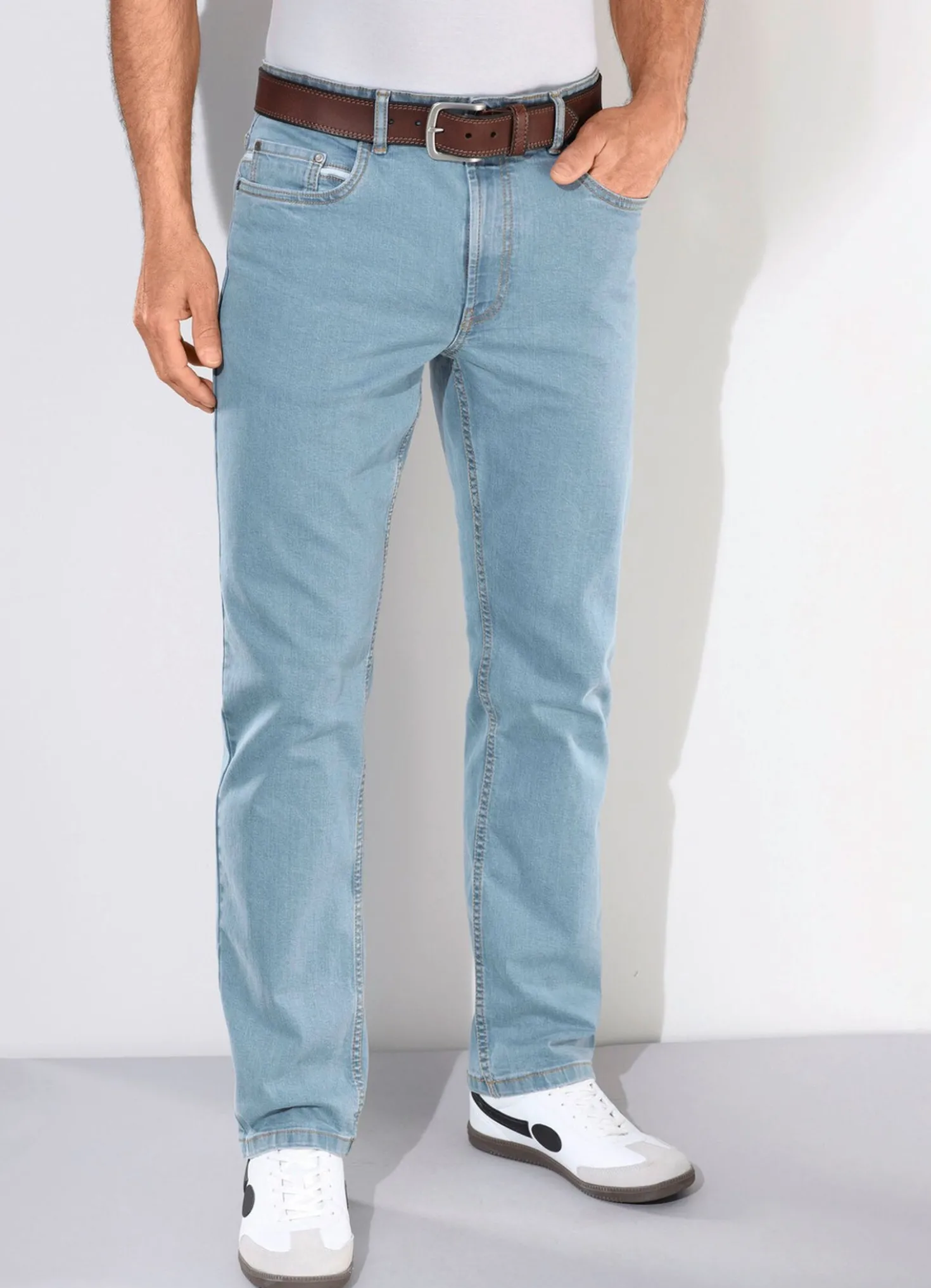 Modische Jeans