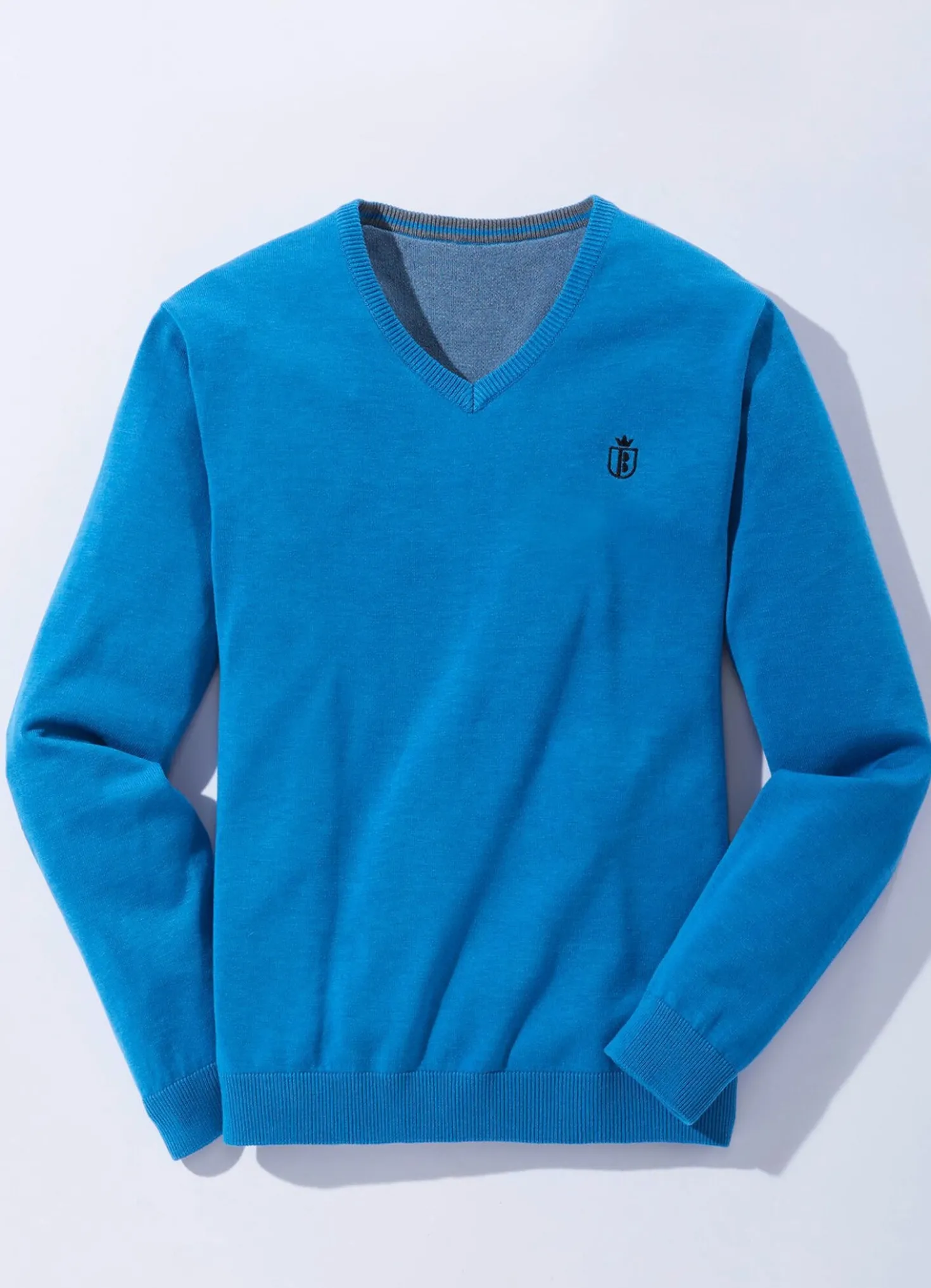 Modischer V-Pullover