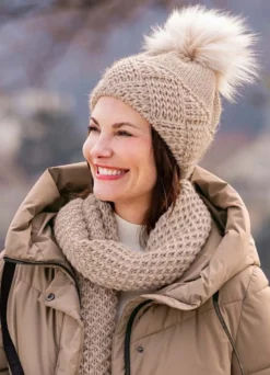 Mütze, Damen, mit Kunstfell-Bommel