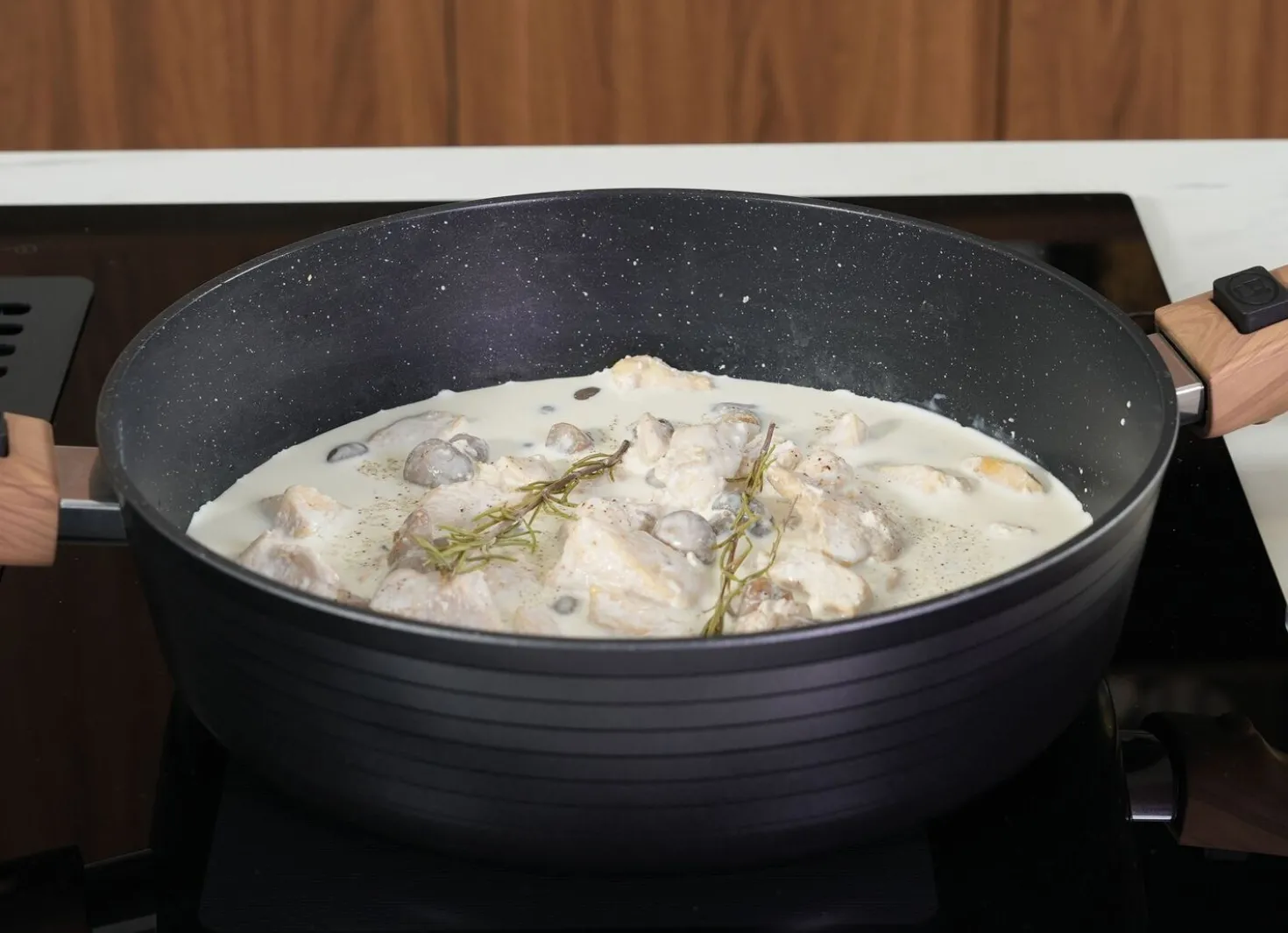 Multi-Pfanne mit Antihaftfunktion