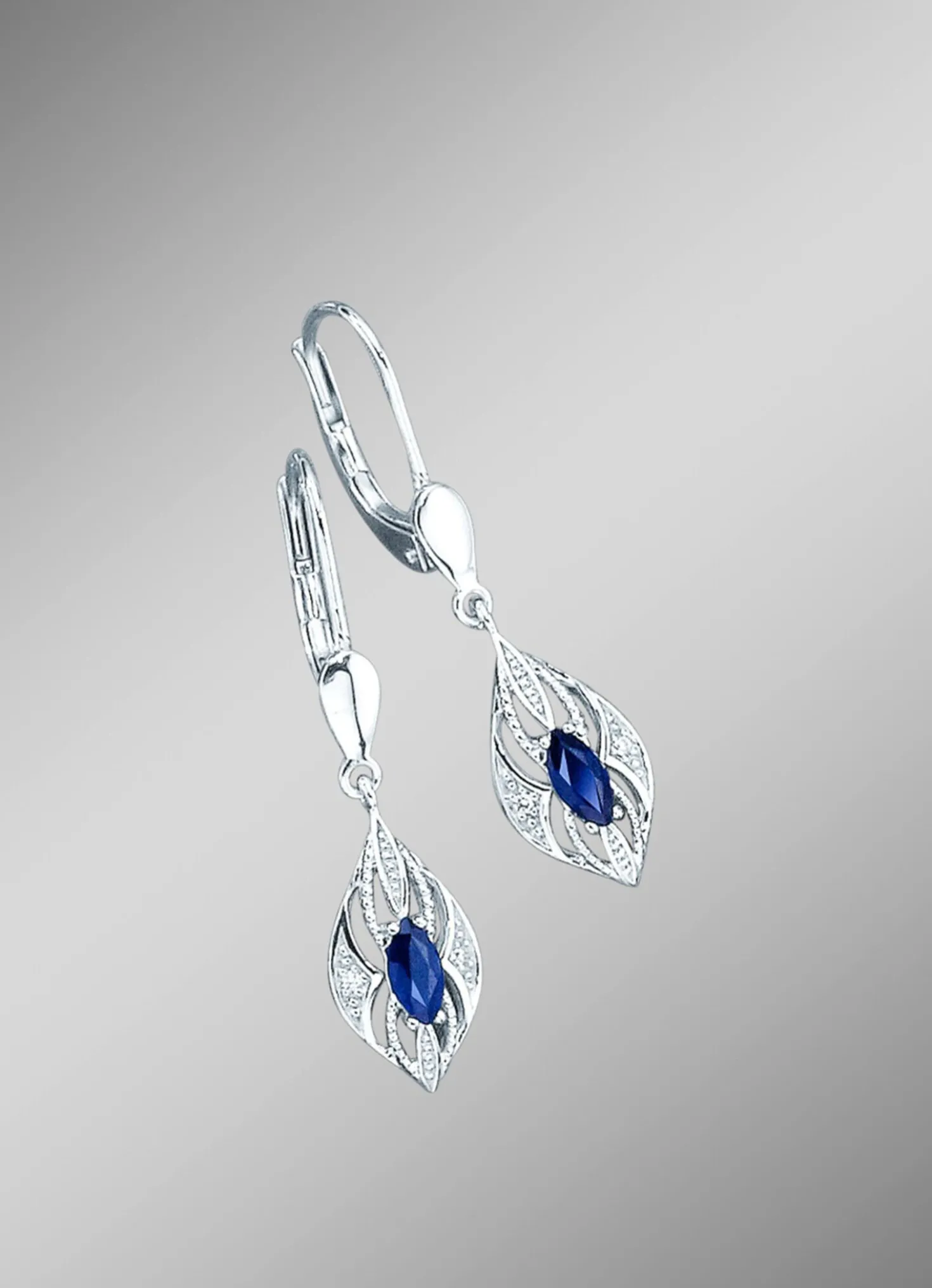Ohrringe mit Brillanten und echten blauen Safiren